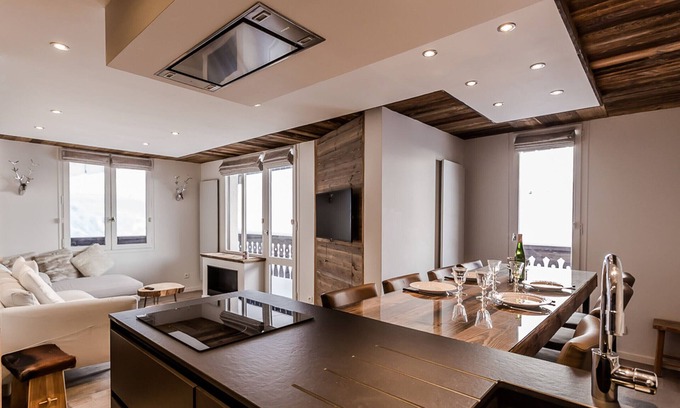 Val-d'Isere Apartment | Renovated bright apartment, ski-in/ski-out, parking & wifi - Val-d'Isère