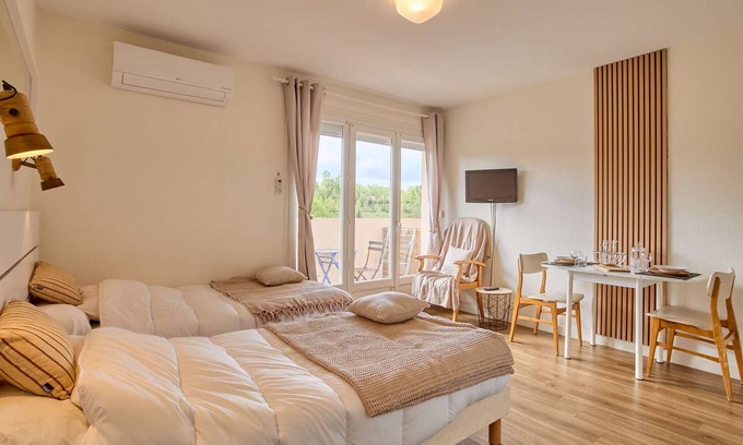 Barbotan-les-Thermes Apartment | Renovated air-conditioned studio with balcony for 2 people