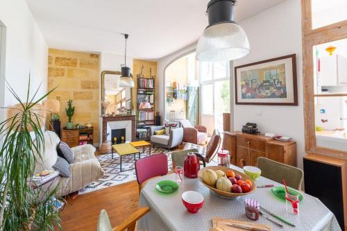 Nansouty-Saint-Genes House | Renovated Furnished Townhouse With 2 Bedrooms & A Splendid Terrace