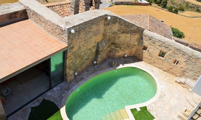 Cervera Villa | Renovated, historic castle - Luxury, Pool, Privacy - 6 bedrooms, 6 bathrooms