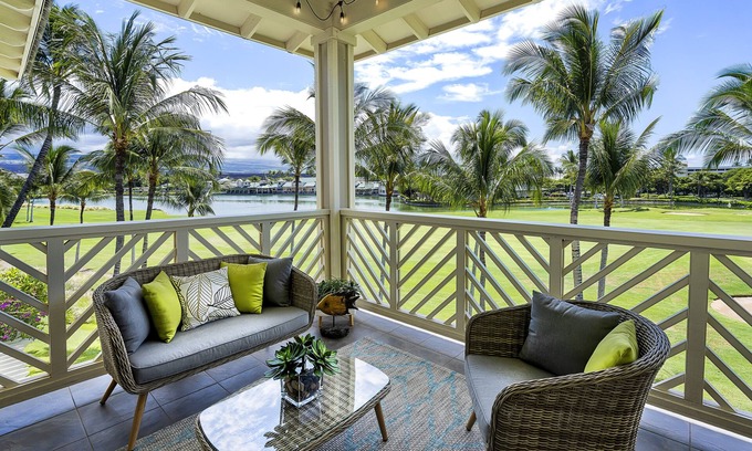 Waikoloa Condo | 🏖️Renovated Penthouse | Lake & Golf Course Views | AC | Near Bay