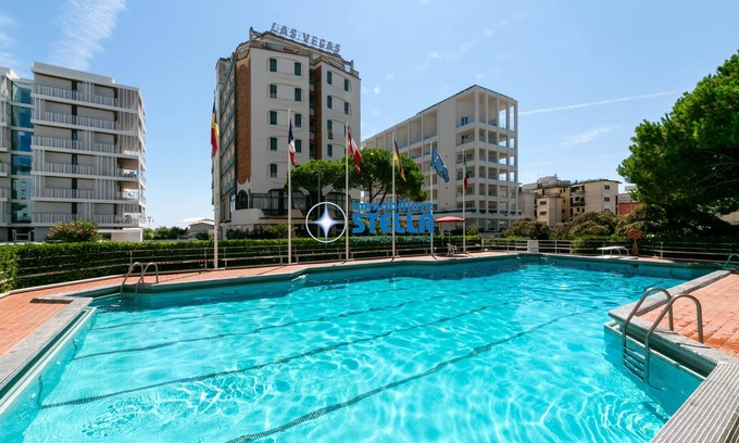 Faro Apartment | *Renovated* Pool/Beach Place [+Free Parking]