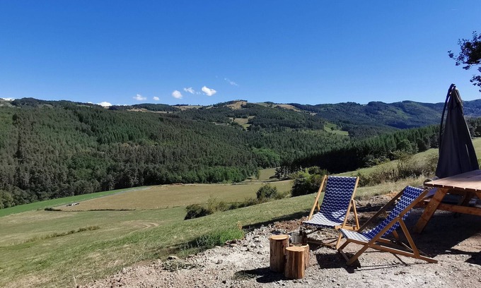 Langeac Cottage | Renovated vineyard house in Langeac, nature and hiking