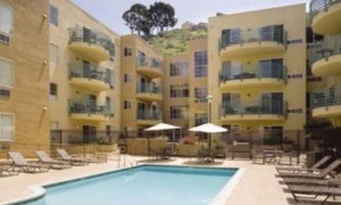 Mission Valley Resort | Renowned San Diego Zoo and the Old Globe Theatre nearby!