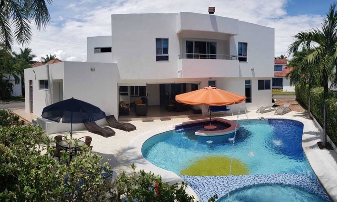 Girardot Cottage | Rent CASA campestre El Peñon Descansemos for rent