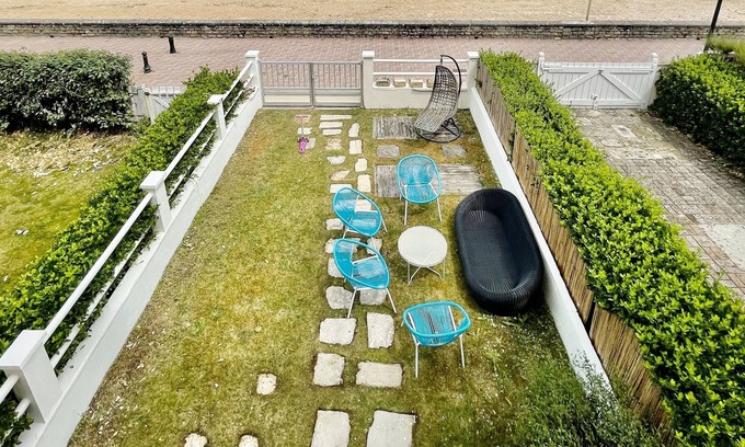 Saint-Regnobert-de-la-Cote-de-Nacre House | Rent magnificent House Front de Mer - 10 beds - Saint-Aubin-sur-Mer