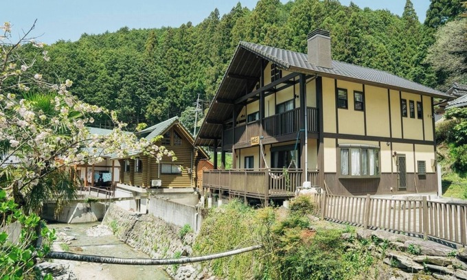Kinokawa Cottage | Rent the entire log house Covered BBQ area priva/Kinokawa Wakayama
