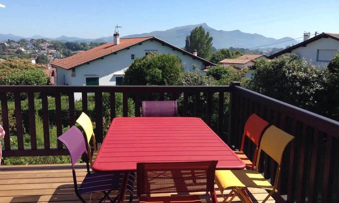 Saint-Jean-de-Luz House | Rental House Basque Saint Jean de Luz mountain view
