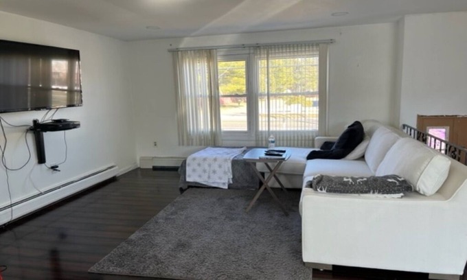 Coram House | Renting out main section 3BRs and 2BAs near beach