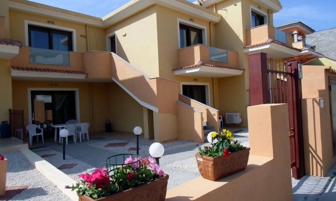 Lu Bagnu Apartment | Residence Ibiscus