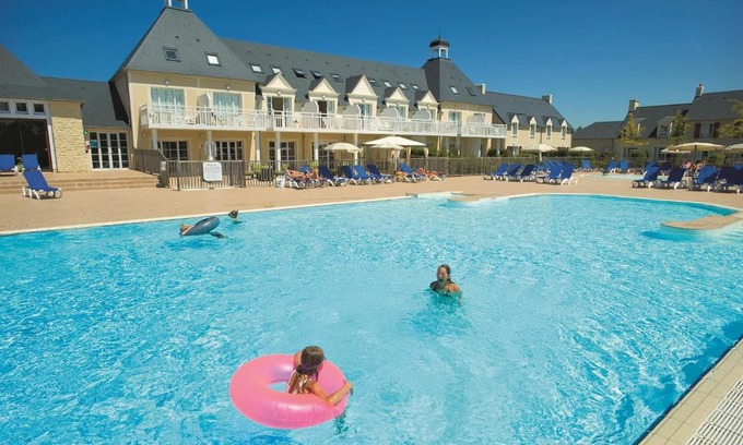 Port-en-Bessin-Huppain Apartment | Residence Le Green Beach - maeva Home