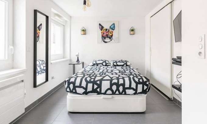 Poincare Apartment | Residence le Premium, Hyper Centre, Studio Tout Équipé