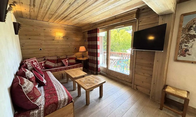 Meribel Centre Apartment | Residence Les Brimbelles - 3-room apartment for 6 people located in the center of Méribel close to shops and ski slopes
