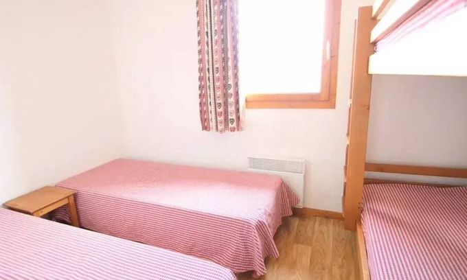 Puy-Saint-Vincent Ski Chalet | Residence Parc Aux Etoiles - PARK IN ETOILES -CH07- WITH PISCINE AND SAUNA-Chalet dup