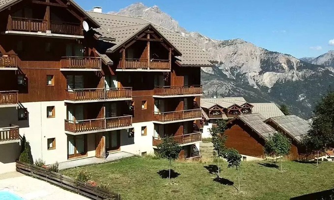 Puy-Saint-Vincent Ski Chalet | Residence Parc Aux Etoiles - CH33PAE - CHALET TRIPLEX 4 ROOM, TERRACE AND BALCONY