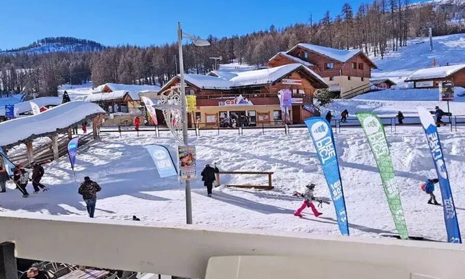 Puy-Saint-Vincent Apartment | Residence Pendine 2 - P2107 - Large studio - 5 people - Snow front