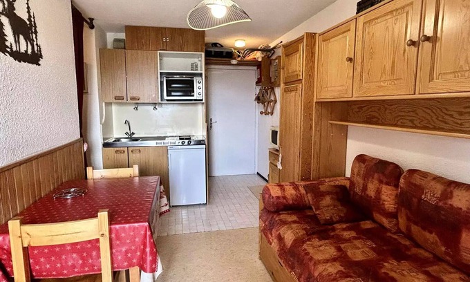 Eclose-Est Apartment | Residence Val D'huez - Studio for 4 people of approximately 27m2-L'Alpe d'Huez