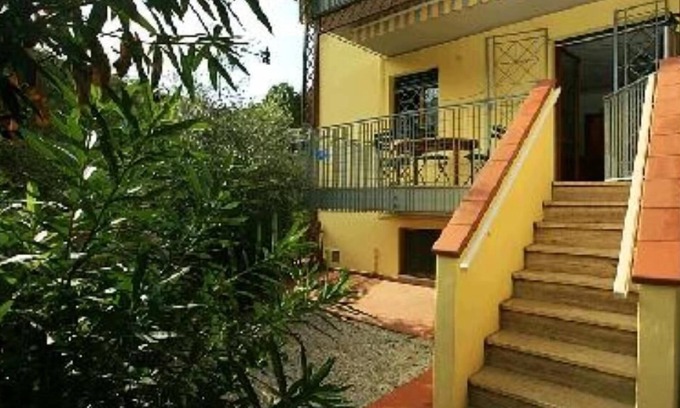 Puntone Apartment | Residential flat with garden