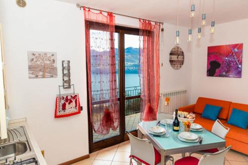 Tavernola Apartment | Residenza Coccinelle vista Lago d'Iseo