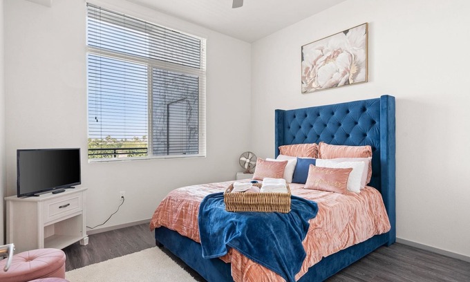 Arrowhead Ranch Apartment | Resort Style Blue Rose Retreat