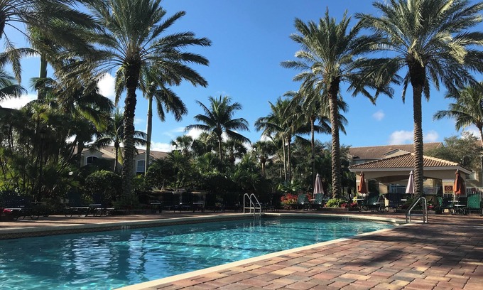 Tequesta Condo | Resort style condo, Ground level w garage, 5 min to beach, heated pool