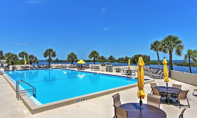 Hudson Condo | Resort-Style Penthouse w/Patio in Hudson!
