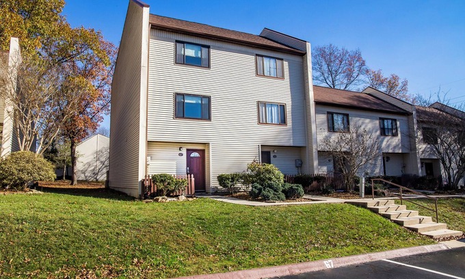 Fairfield Glade Condo | ðResort Vacations at Fairfield Glade TN 4 Bedroom Villa with 4 Queen Beds!