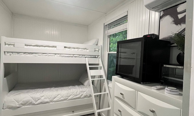 Pointblank Hotel | Resort with WiFi, Fitness room & Pool in enchanting Point Blank
