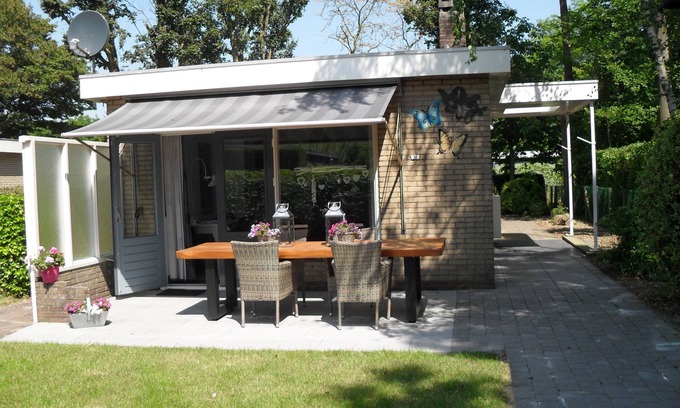 Baarland House | Rest, fireplace, sea, that is what our holiday bungalow can offer you