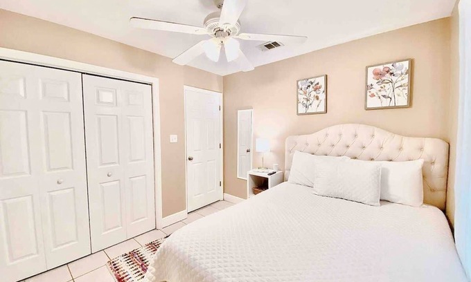 Tallahassee House | Restful Private Guest Room in Upgraded Home
