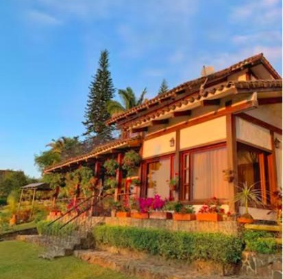 Yumbo Villa | Restful private retreat in Dapa with Jacuzzi