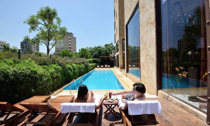 Haret Sakher Hotel | Reston Hotel