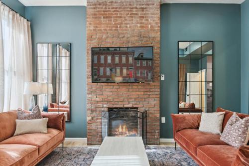 East Allegheny House | Restored Vintage Row Home Minutes from Stadiums, Casino, Museums, Downtown