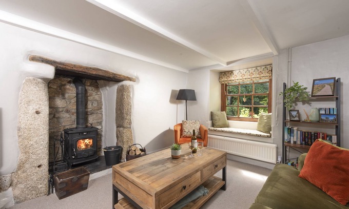 Carnhell Green Cottage | Retreat to somewhere utterly spellbinding - This charming 17th Century former farm cottage oozes pea