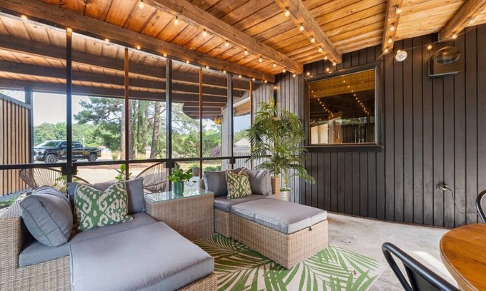 Mount Holly House | Retro Retreat w/Beaches, Pool + Tennis + Firepit