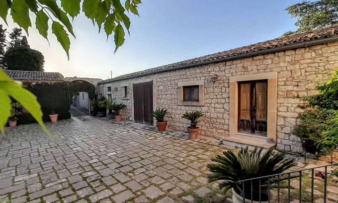 Modica House | RG-F258-RSRG109DT - Villa de Leva - Casa Verde