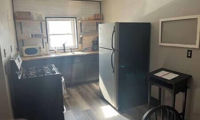 Hermann Apartment | Rhine Suite at Brickhouse Inn