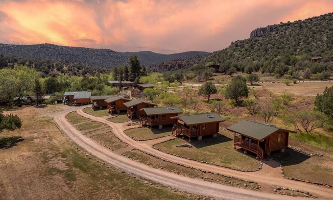 Cornville Cabin | Rhodonite Cabin: Nurture Your Spirit