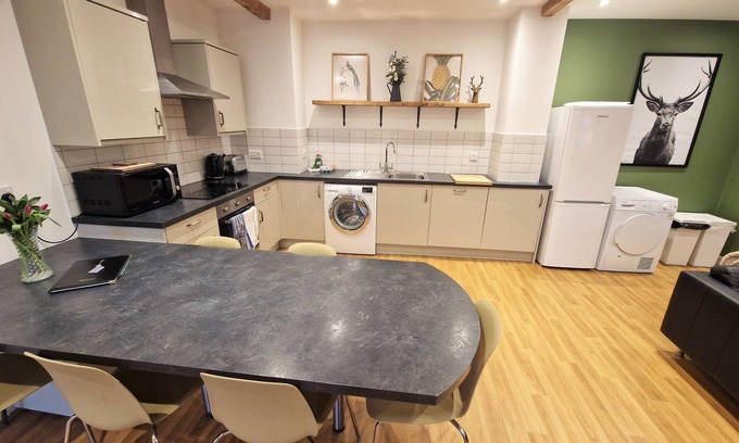 Ivinghoe Cottage | Ridgeway - a two bedroom, sleeps 4 that sleeps 4 guests in 2 bedrooms