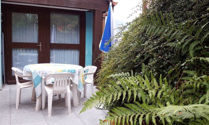 Kaysersberg-Vignoble Ski Chalet | Riesling pavilion with terrace and parking