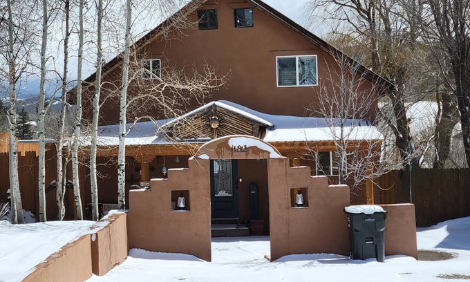 Pagosa Springs House | Right downtown Pagosa!near shops and riverwalk.