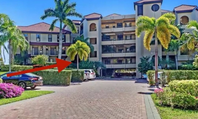 Isles of Capri Condo | RIGHT ON THE GULF LUXURY 2BR 2BATH CONDO ON WATER IN NAPLES, FL