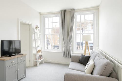 Horley Apartment | Rioland Apartment near Gatwick