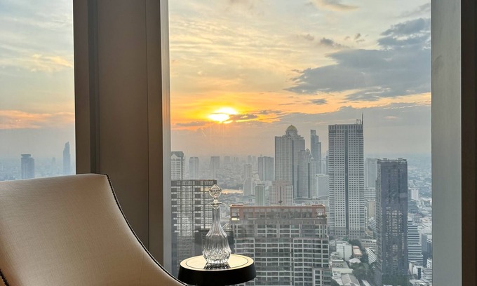 Silom Condo | Ritz Carlton Residences level 52nd! Breathtaking view!