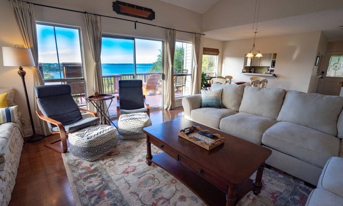 Canyon Lake House | Rivendell Skyline Retreat! Lake views and river tubing nearby!