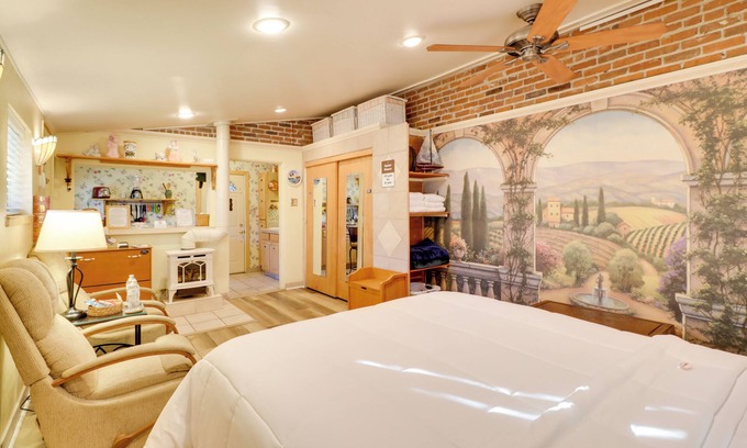 Downtown Reno Apartment | 'River Cottage' Near Dtwn Reno! 26 Mi to Mt Rose