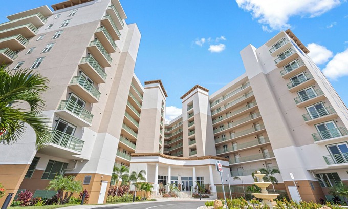 Merritt Island Resort | River Fly-in