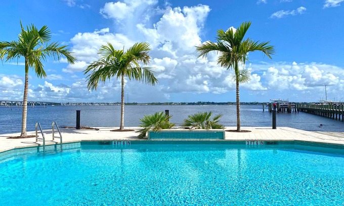 Stuart House | River House, Stuart FL
