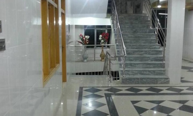 Mingora Hotel | River Palace Hotel