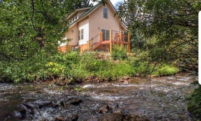 Cuchara House | River Retreat in Cuchara Valley